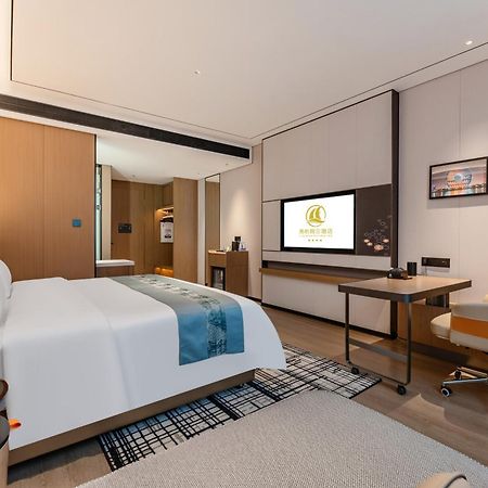 Liang Fan Holiday Inn Kanton Exterior foto