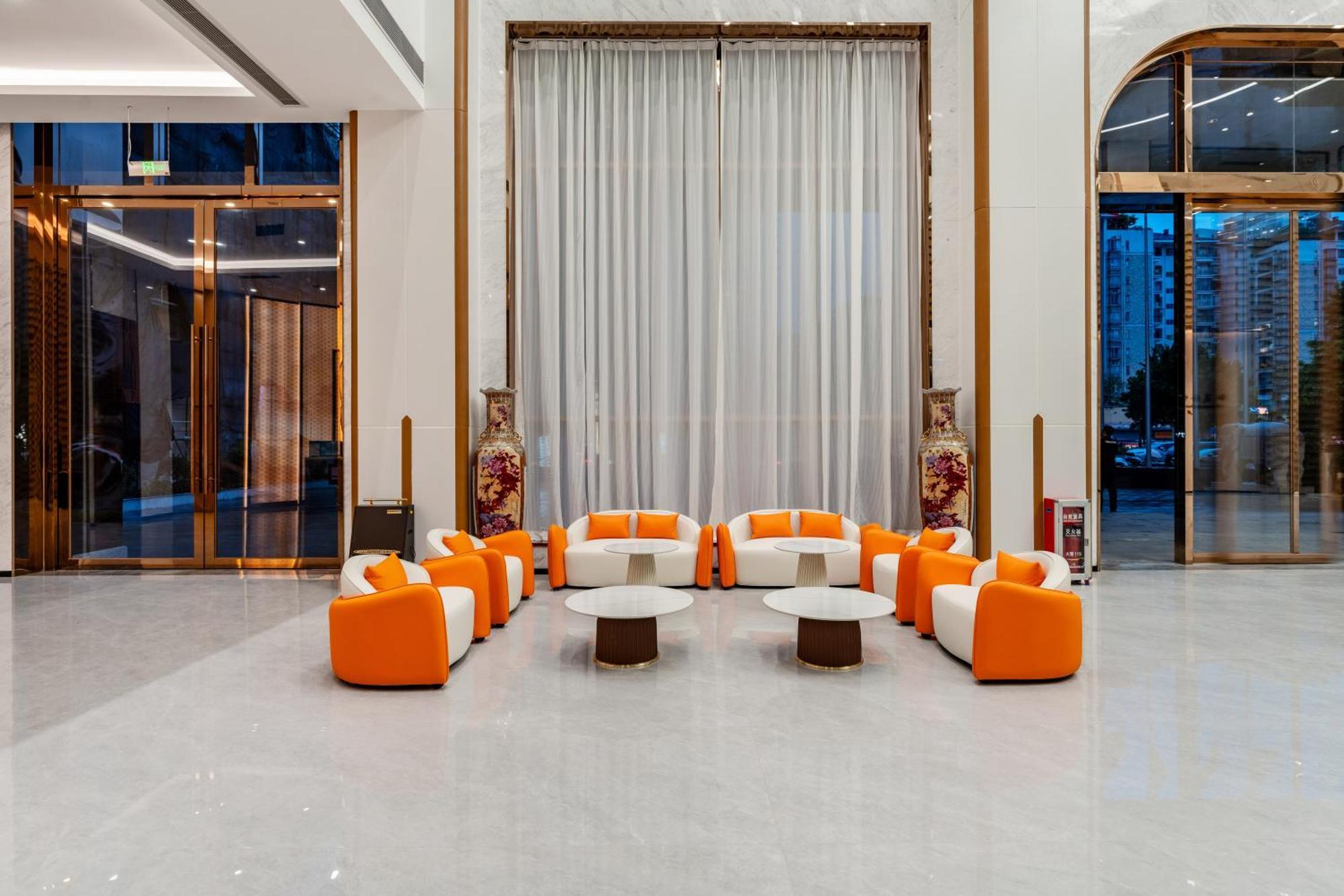 Liang Fan Holiday Inn Kanton Exterior foto